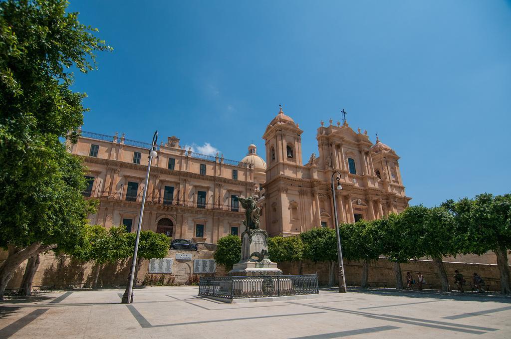 La Nicchia Apartamento Noto Exterior foto